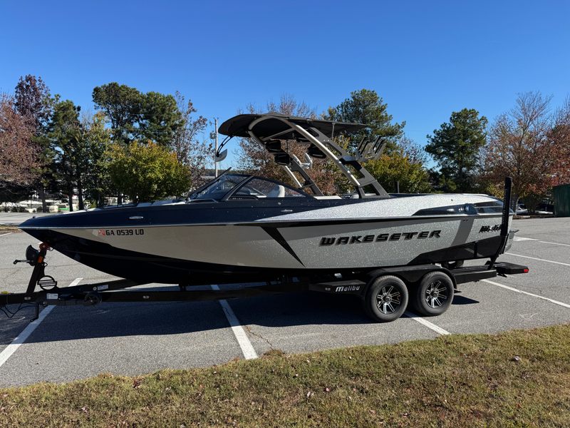 2016 Malibu Wakesetter 25 LSV