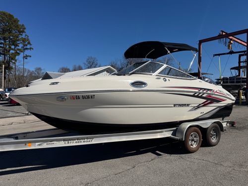 2017 Stingray 214 LR