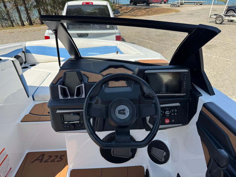 Boat Image 11