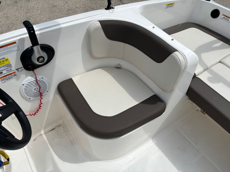Boat Image 11