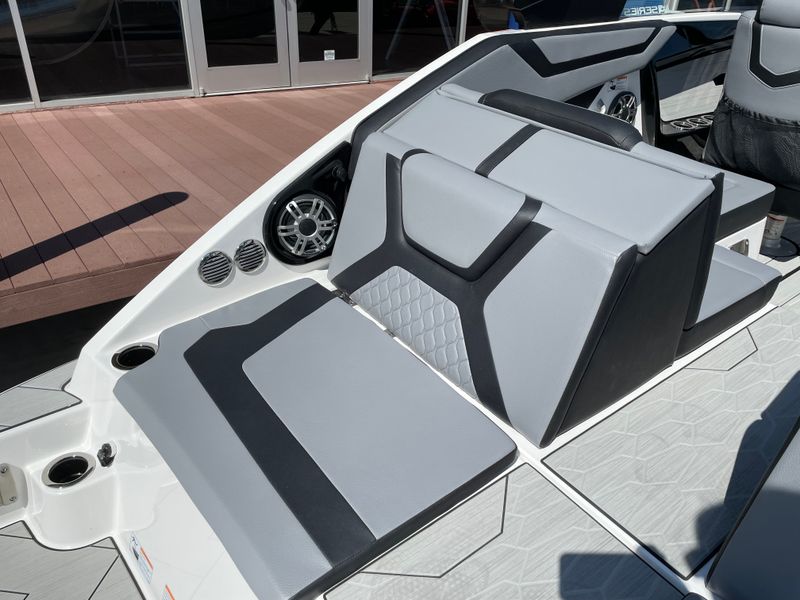 Boat Image 15
