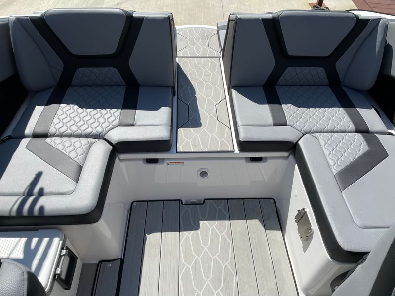 Boat Image 19