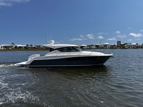 2024 Tiara Yachts 44 Coupe