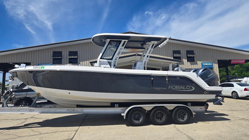 2020 Robalo 272 CC