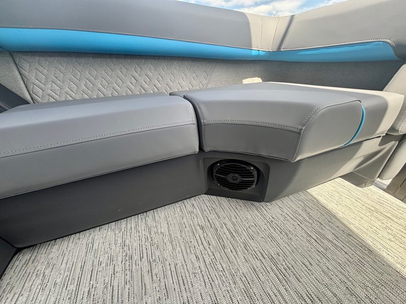 Boat Image 11