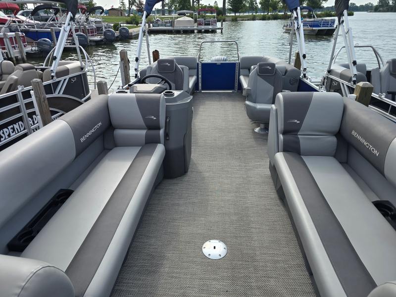 2024 Bennington 22 SVSR SPS