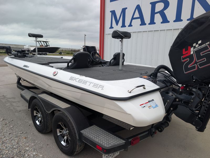 Boat Image 8