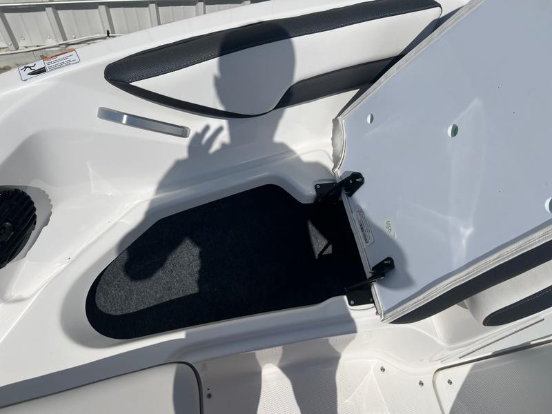Boat Image 10