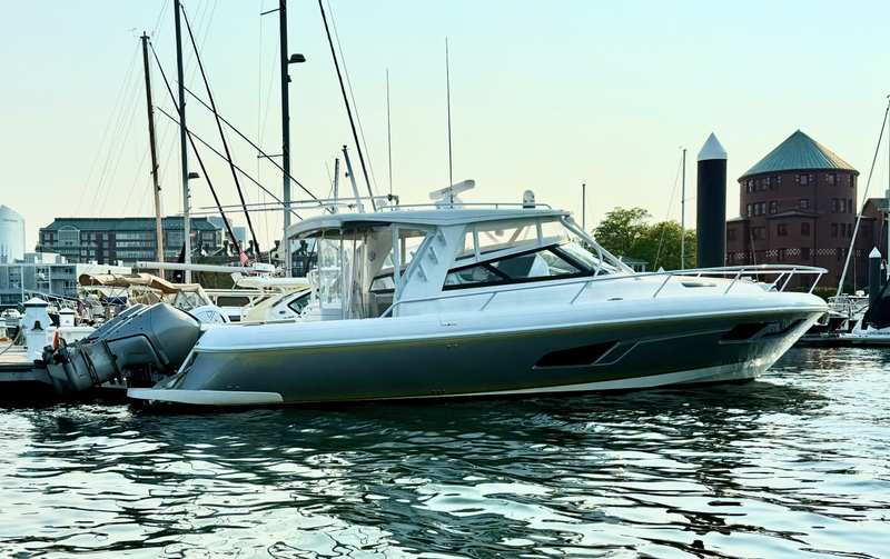 2021 Intrepid 438 Evolution