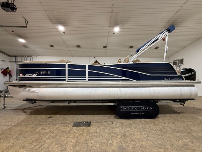 2016 Harris Grand Mariner 250