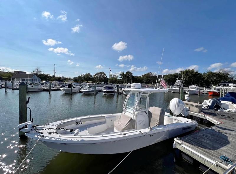 2022 Everglades 243 CC