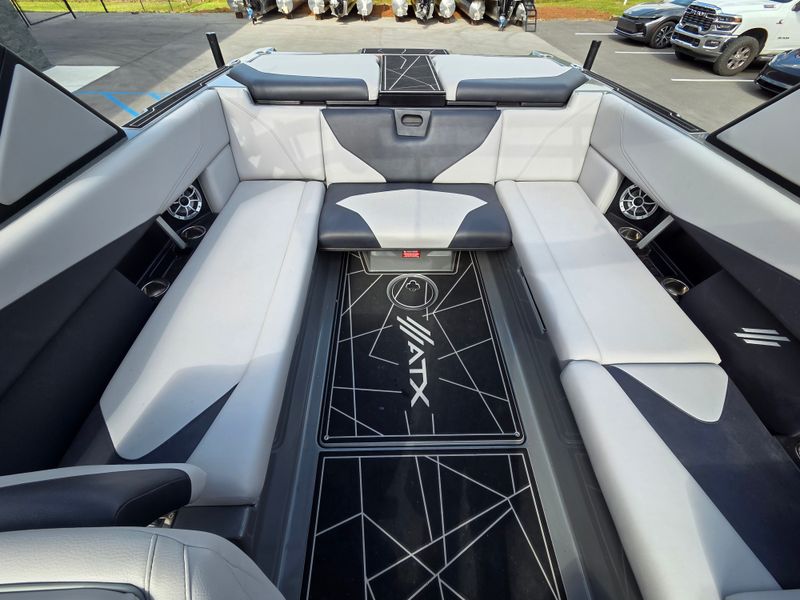 Boat Image 9