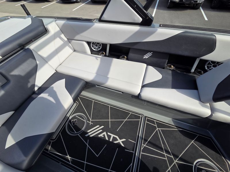 Boat Image 8