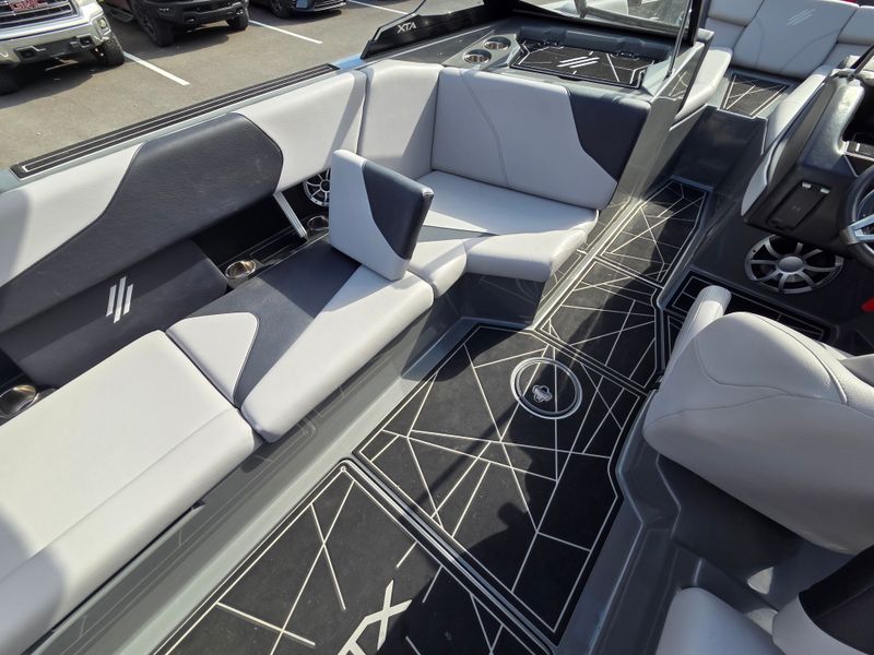 Boat Image 11
