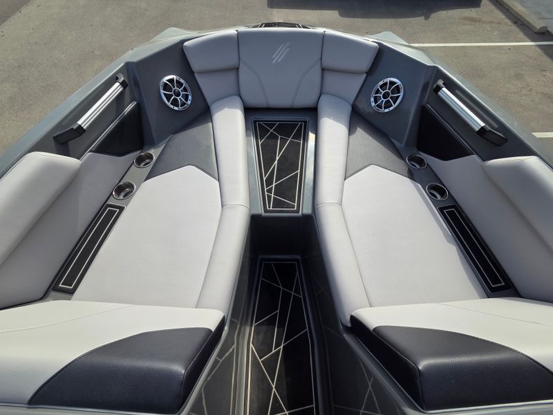 Boat Image 10