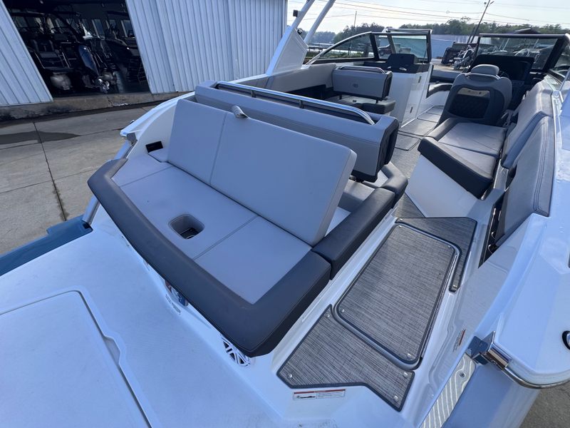 Boat Image 10