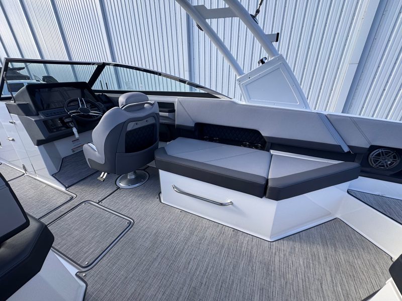 Boat Image 13