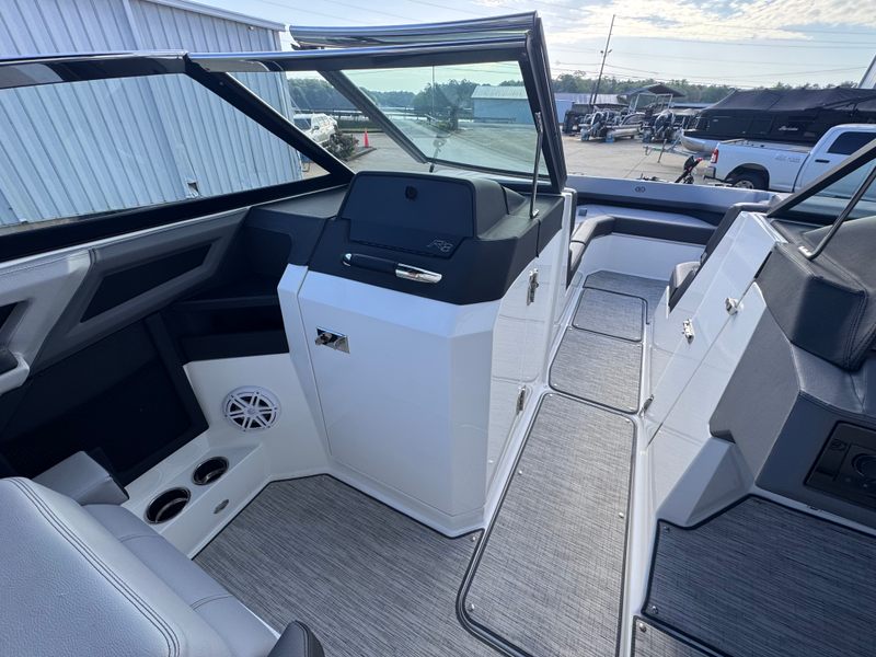 Boat Image 17