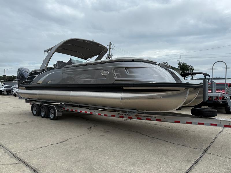 2025 Bennington 30 QXFBAX2 ESP